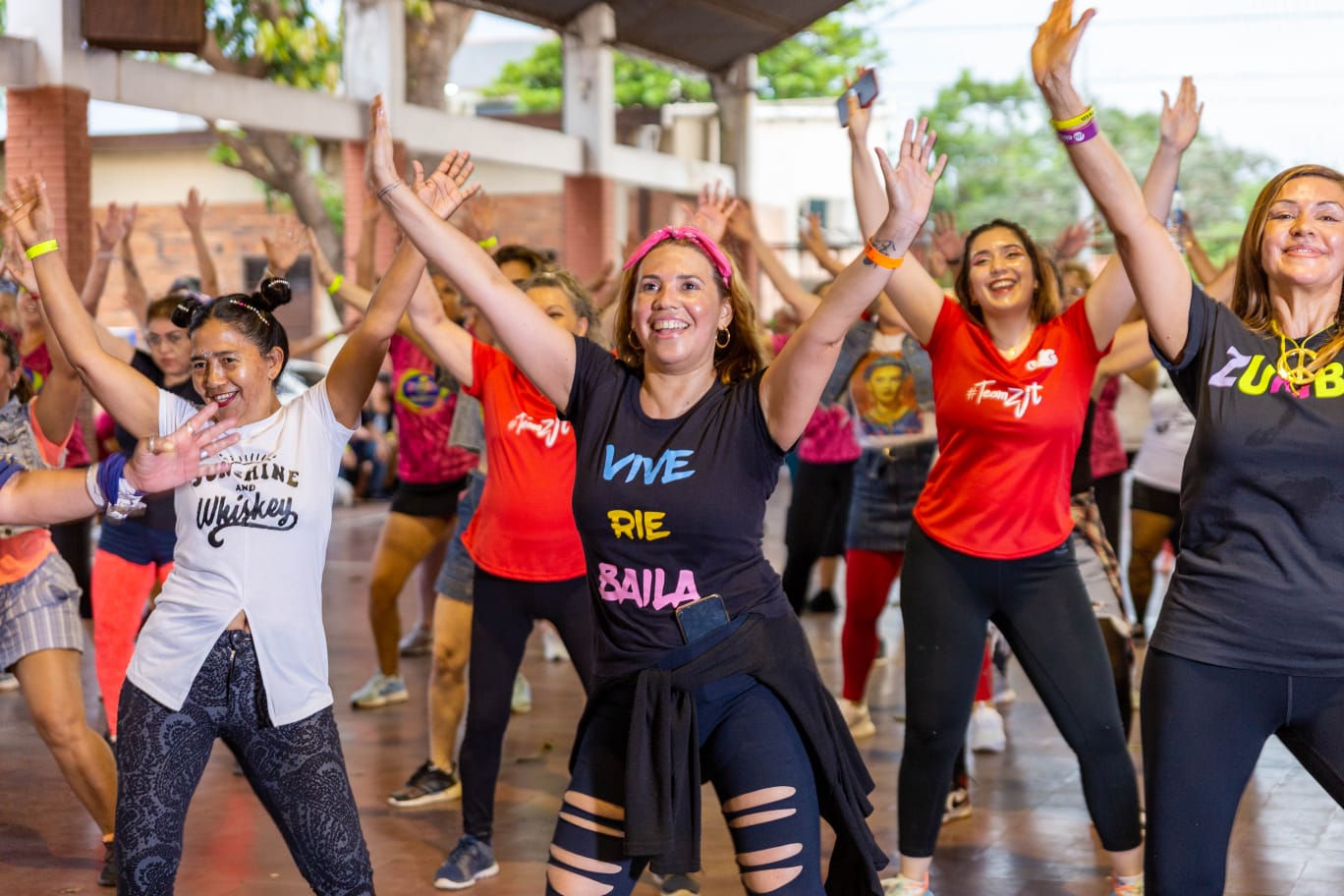 D A Internacional De La Mujer Ofrecen Espacio De Zumba Para Celebrar