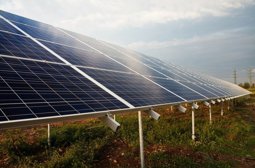 Realizan congreso sobre el uso de energías renovables