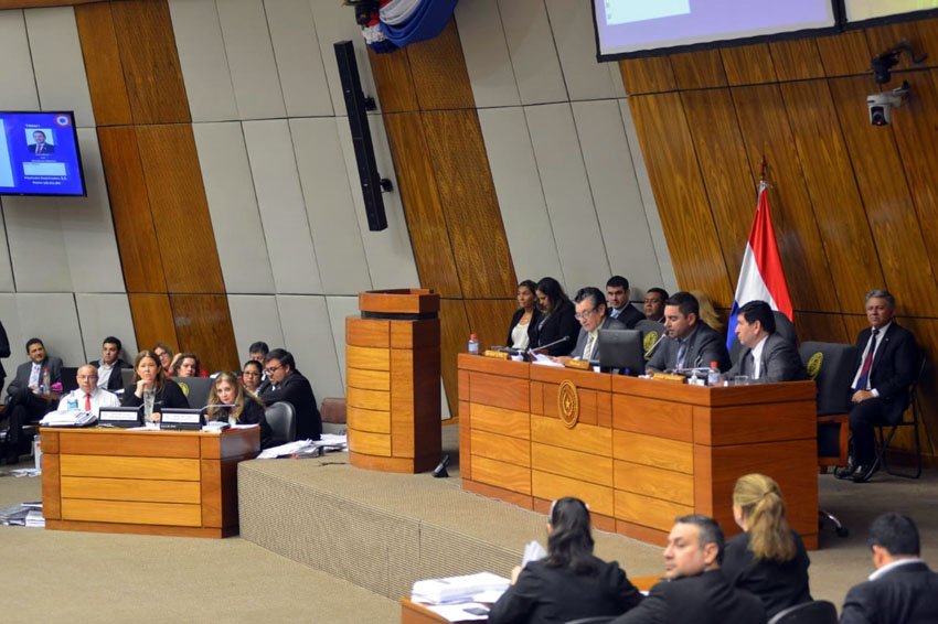 Reajuste salarial para docentes desde abril