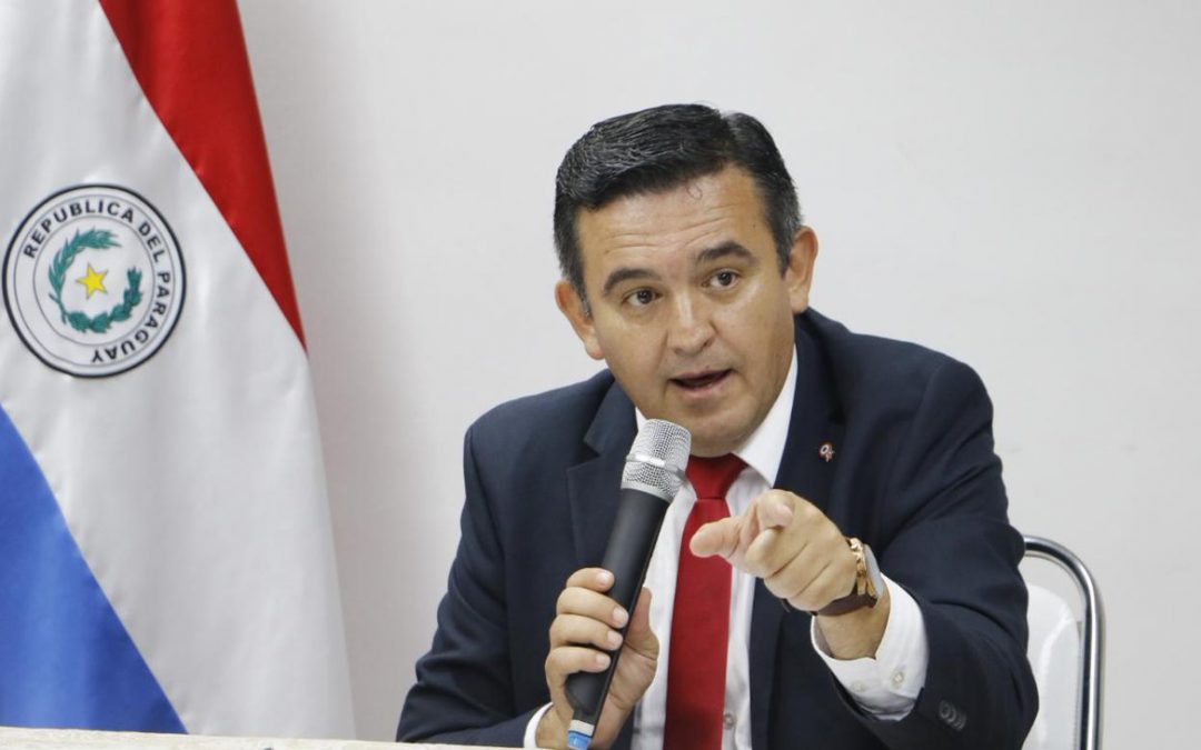 Colegios privados no pueden prohibir rendir