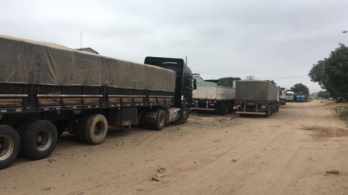 Camioneros varados en Bolivia