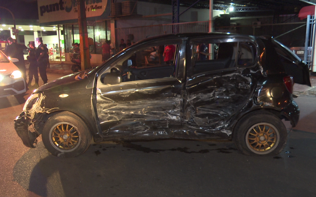 Imprudencia al volante causa violento accidente