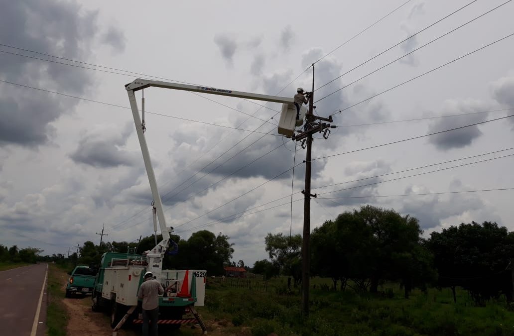 Varias zonas sin electricidad por tormenta