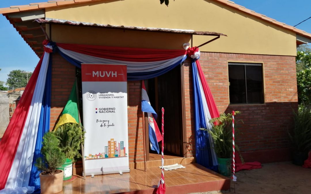 Entregan viviendas sociales en Ypané