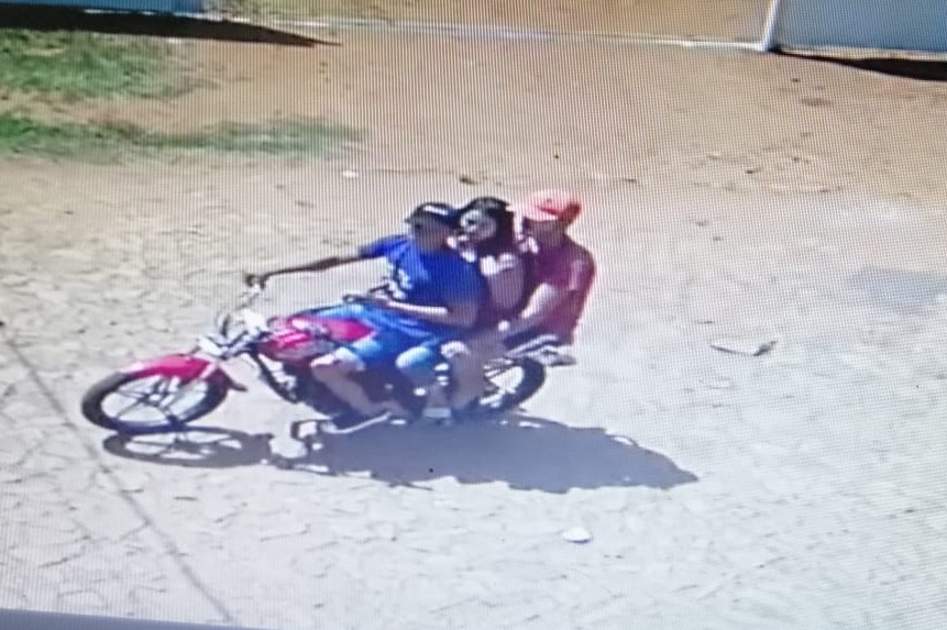 Roban motocicleta en Luque