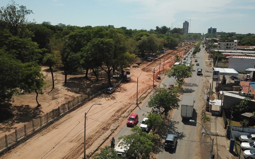 Clausuran parte de la avenida Primer Presidente por obras de entubamiento