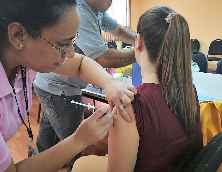 Más de mil personas por día buscan la vacuna contra la Fiebre Amarilla