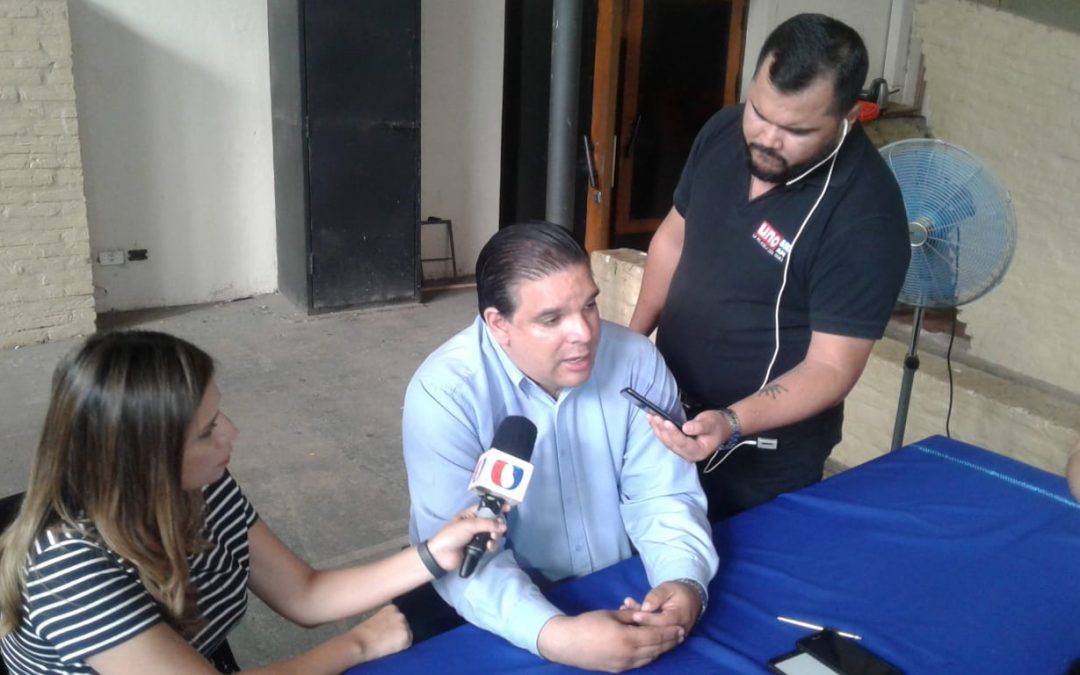 Enrique López puso a disposición su cargo