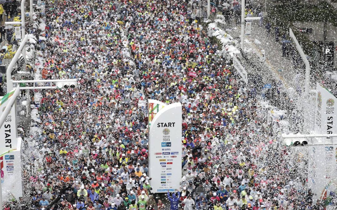 Maratón de Tokio excluye a miles de competidores por el coronavirus