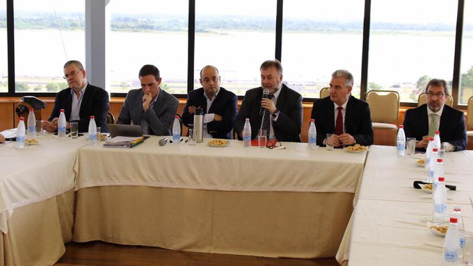 Hacienda presentó paquete de leyes al Congreso