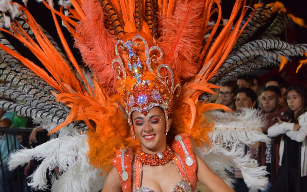 Con mucha fiesta y color, carnaval de Luque volvió tras casi 20 años