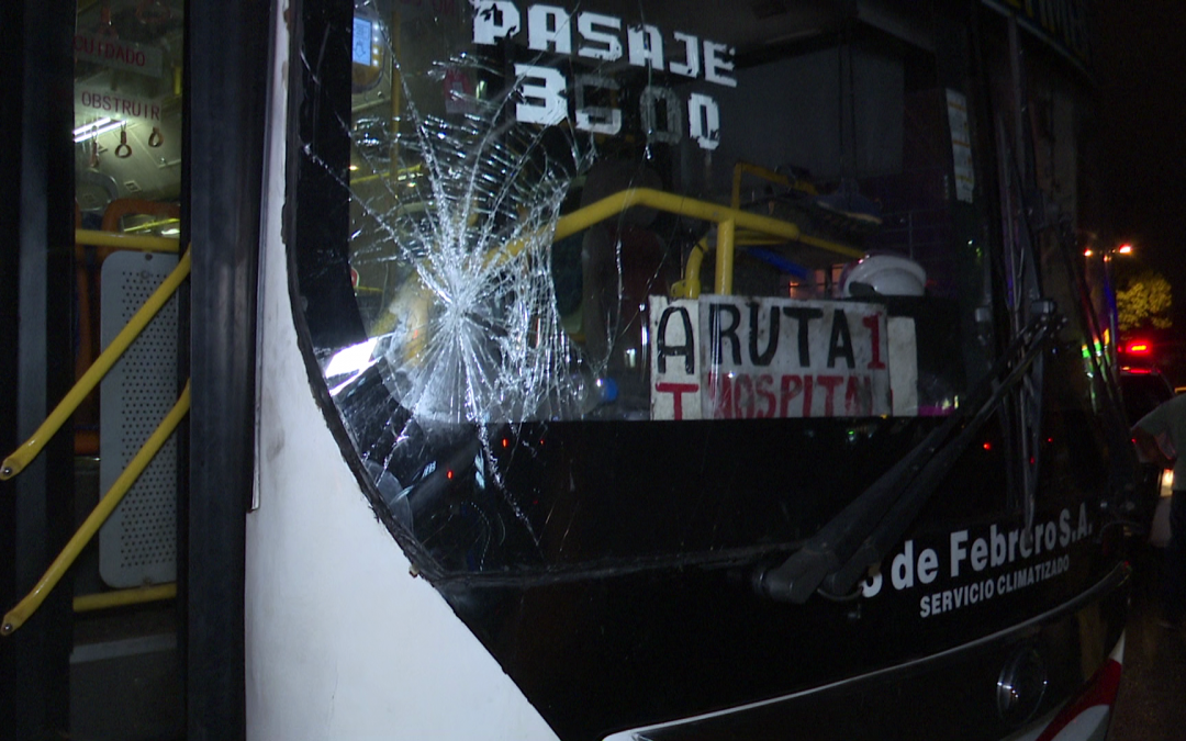Hombre presuntamente alcoholizado fue atropellado por un colectivo