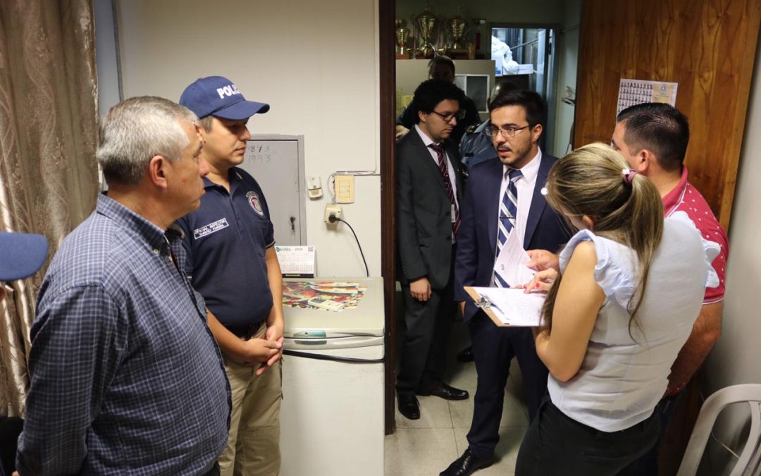 Detienen a presunto planillero en Diputados