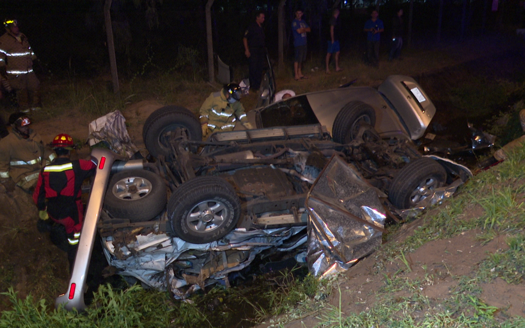 Múltiple accidente de tránsito deja dos fallecidos y varios heridos en Capiatá
