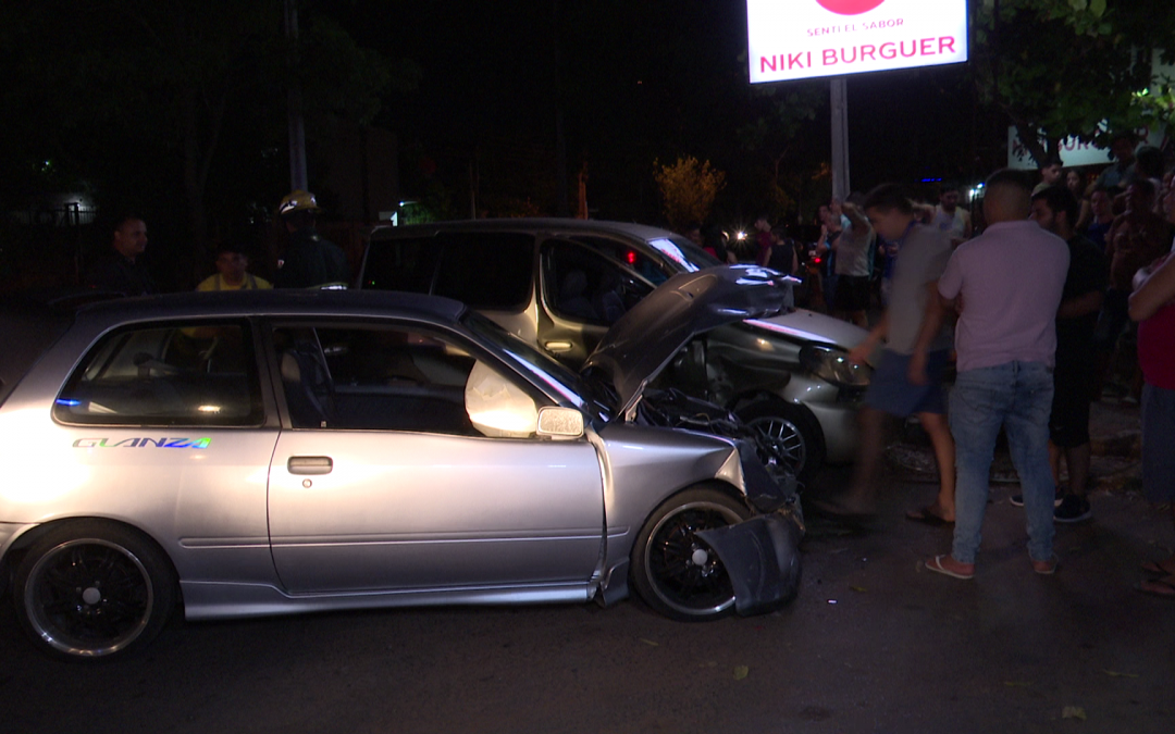 Imprudencia al cruzar en rojo habría causado accidente en Villa Elisa