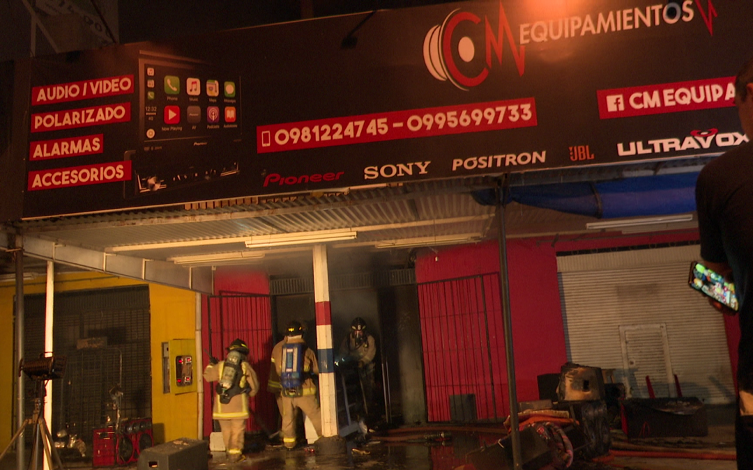 Incendio dejó millonarias pérdidas en local de Mariano Roque Alonso
