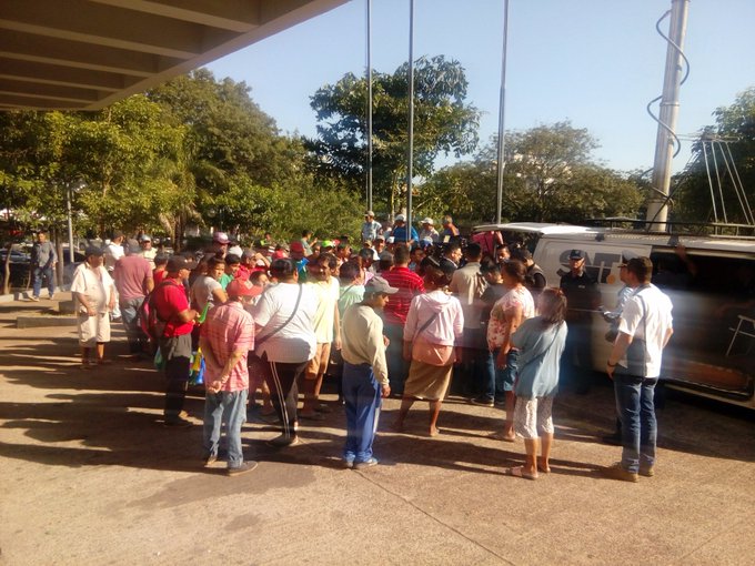Cuidacoches exigen audiencia con intendente de Asunción