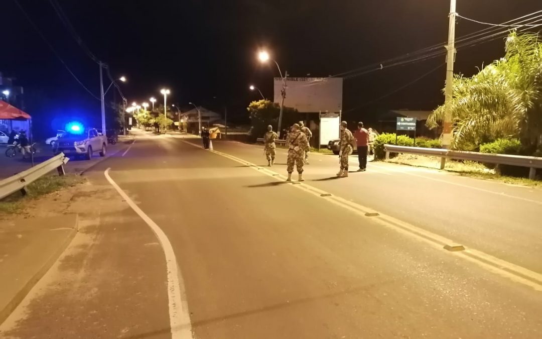 Detienen a mujeres que infringieron la cuarentena para beber en PJC