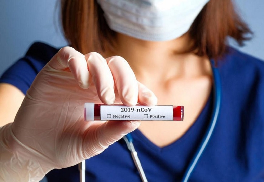 ¿Qué factores aumentan el riesgo de muerte por coronavirus?