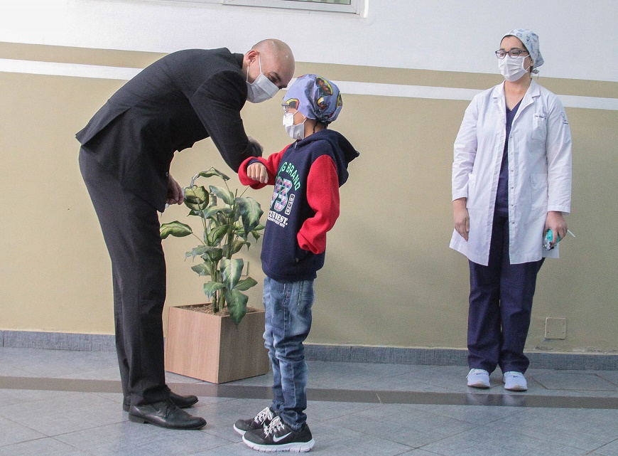 Niño recibe una nueva oportunidad de vida gracias a trasplante de corazón