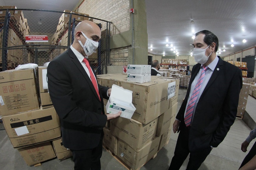 Salud incorporó a 2.100 profesionales y distribuye equipos de bioseguridad