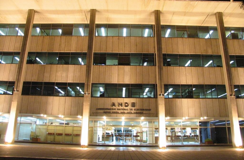 Oficina central de la Ande reabrió sus puertas desde hoy