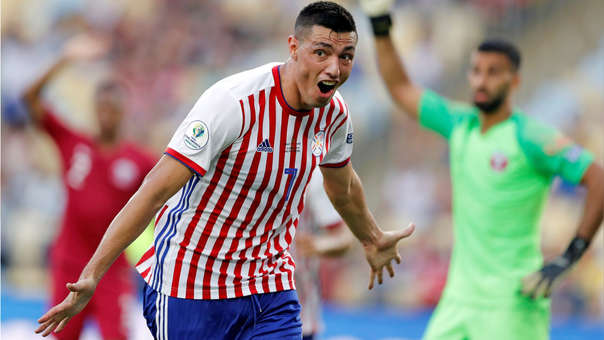 Champions League y Europa League felicitan a Óscar “Tacuara” Cardozo en su cumpleaños