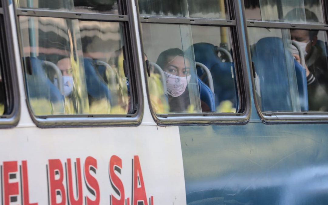 Recuerdan que es obligatorio el uso de mascarillas en el transporte público