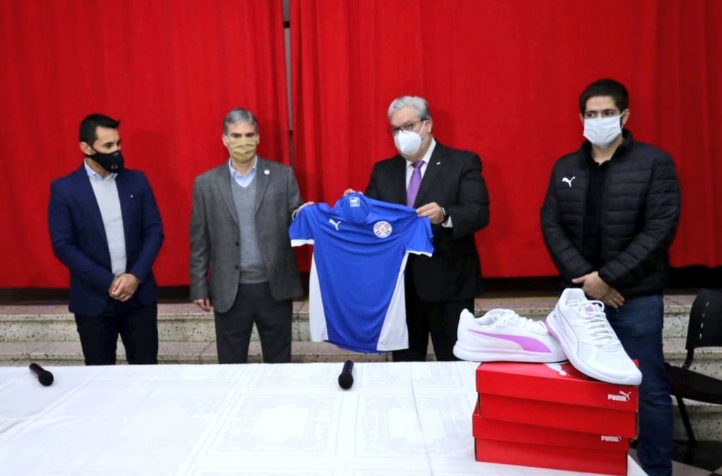 Justo Villar: “Los futbolistas necesitan mantenerse fuertes y hacerse sentir”