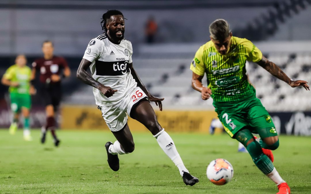 Terminó la novela: Olimpia rescinde contrato con Adebayor