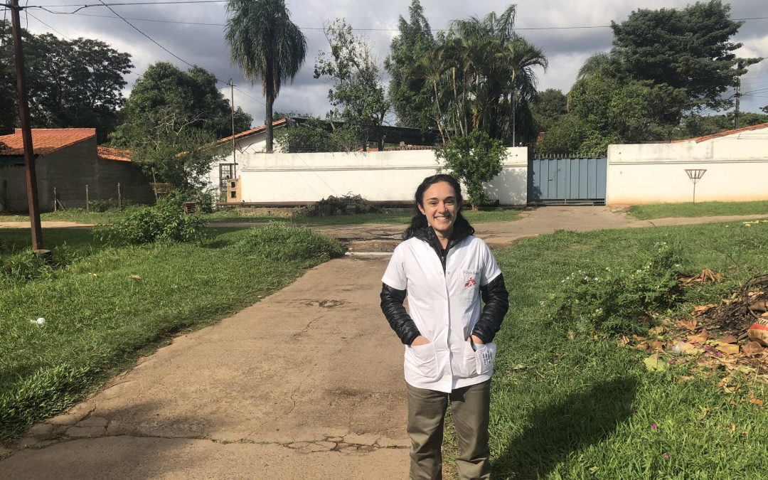 Médica se va del país tras chocar con burocracia y amiguismo en el sistema