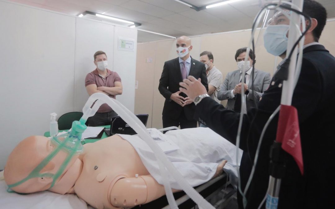106 médicos ya están capacitados para colaborar en la atención en terapia intensiva
