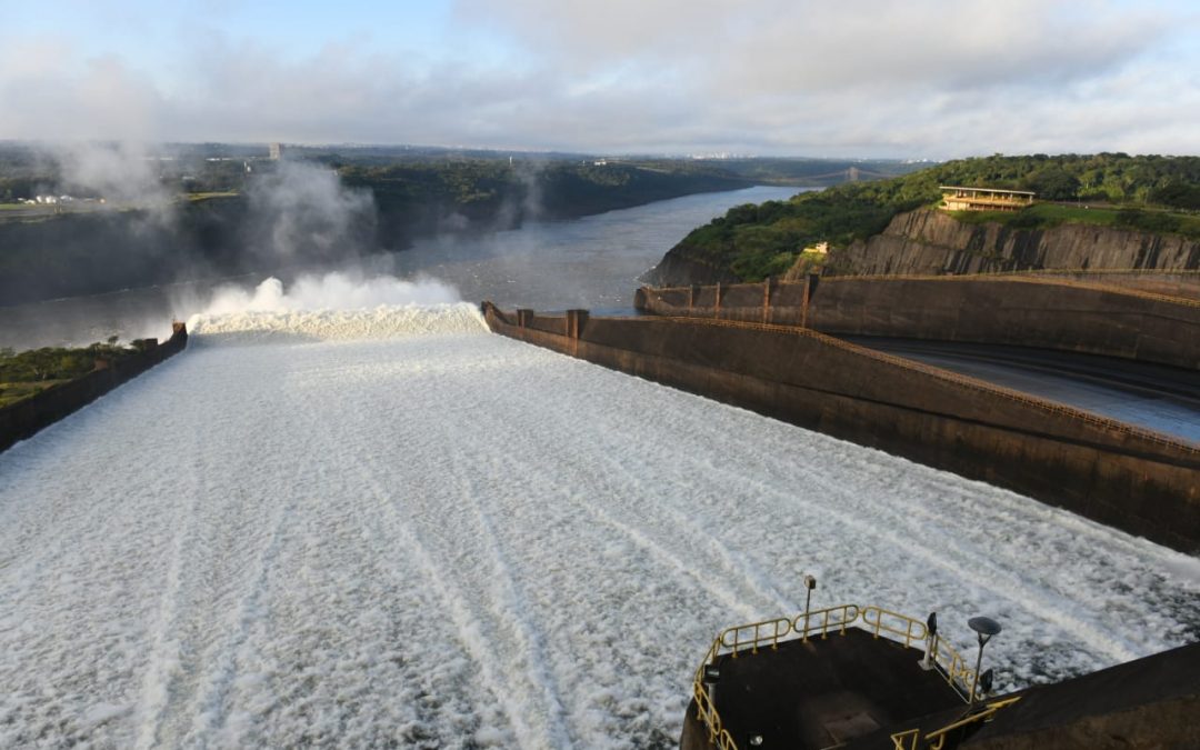 Inició apertura de compuertas para garantizar comercio fluvial