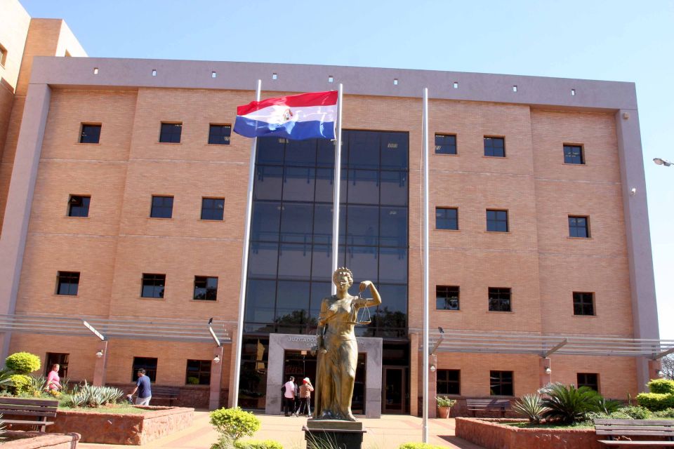 Tribunal absuelve de culpa y pena a cura acusado de acoso sexual