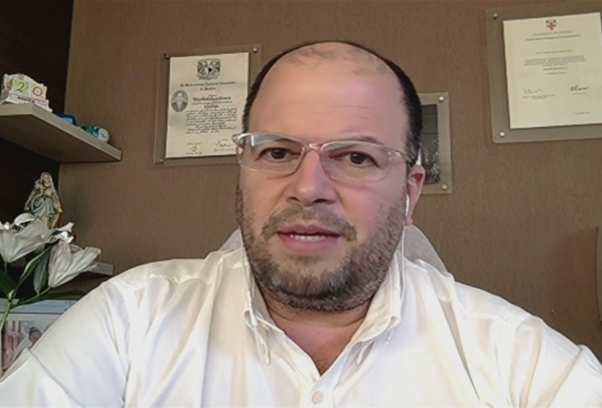 Dr. Martin Agüero, infectólogo: “El alcohol inactiva al virus en 30 segundos”