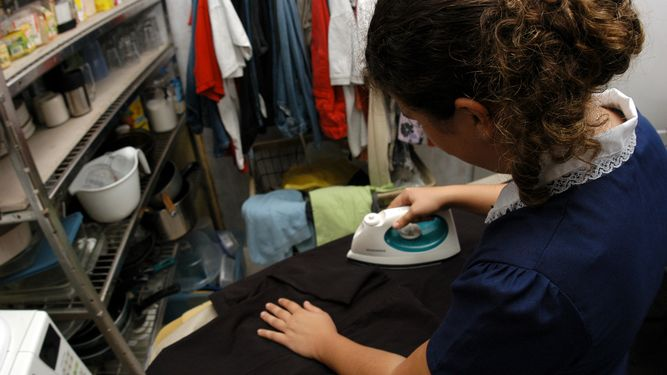 Cerca de 800 contratos de trabajadoras domésticas fueron suspendidos por la crisis