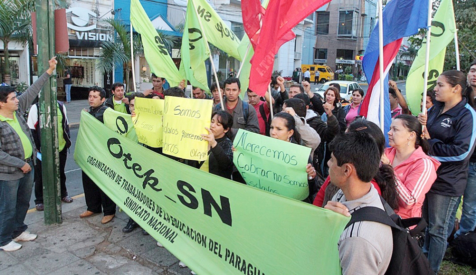 Gremios docentes se movilizarán en rechazo a los recortes al presupuesto de educación