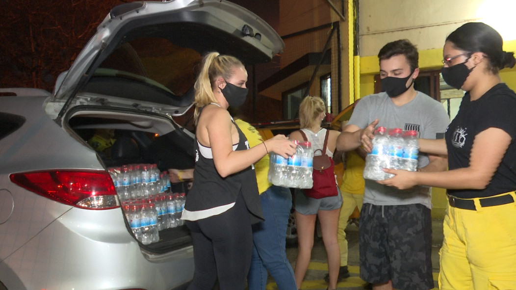 Bomberos voluntarios recibieron agradecimiento de ciudadanía mediante donaciones