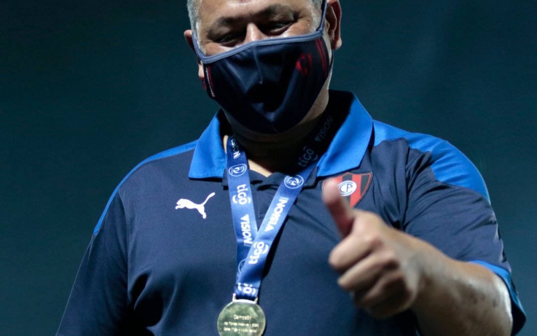 Chiqui Arce: “Cerro es pasión, sufrimiento y lealtad. El campeonato es de los jugadores”