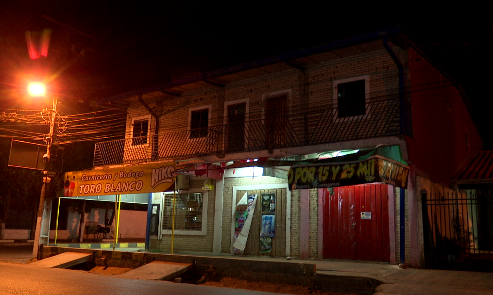 Hallan cadáver en estado de descomposición en un departamento de Capiatá