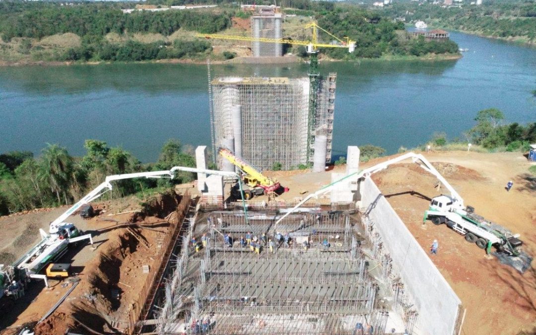 Obras del Puente de la Integración Paraguay-Brasil registran avance del 40%