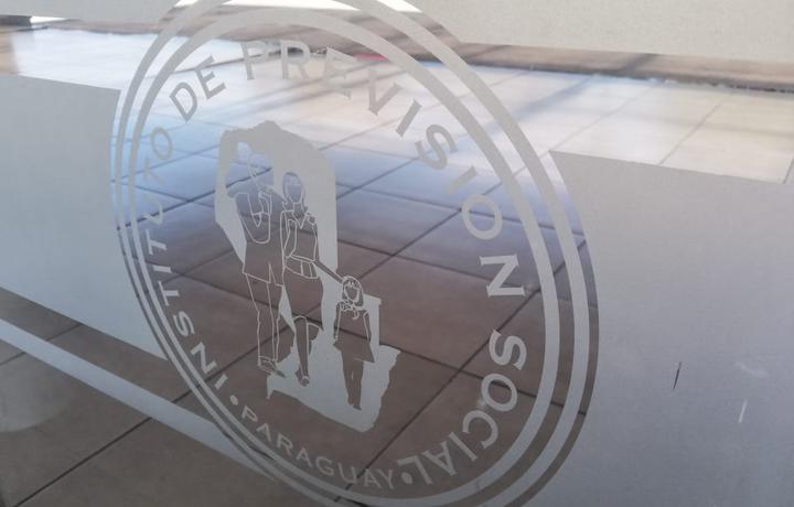 IPS autorizó sexto pago a trabajadores suspendidos y analiza aguinaldo