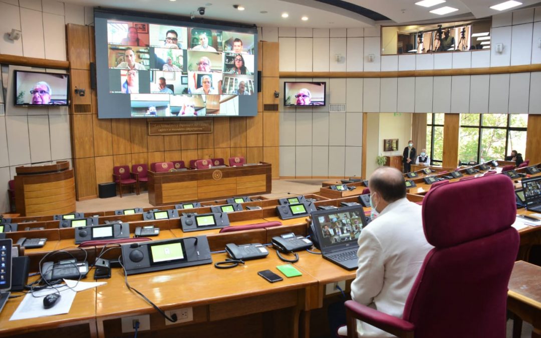Senadores salvan a Friedmann al dejar sin quórum la sesión