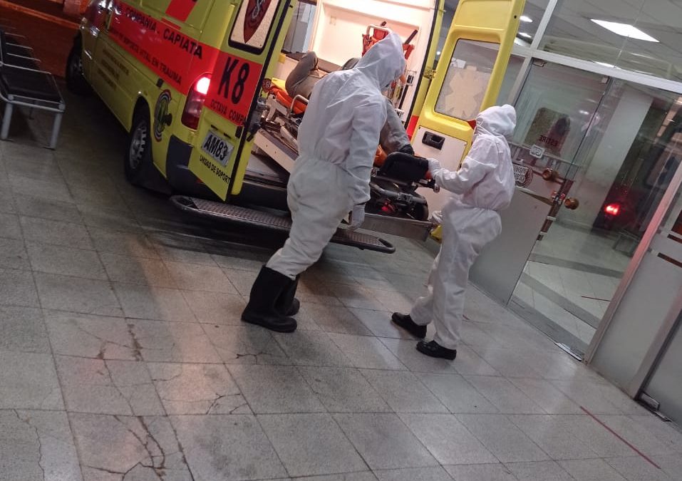 Disparan a joven para robarle la moto