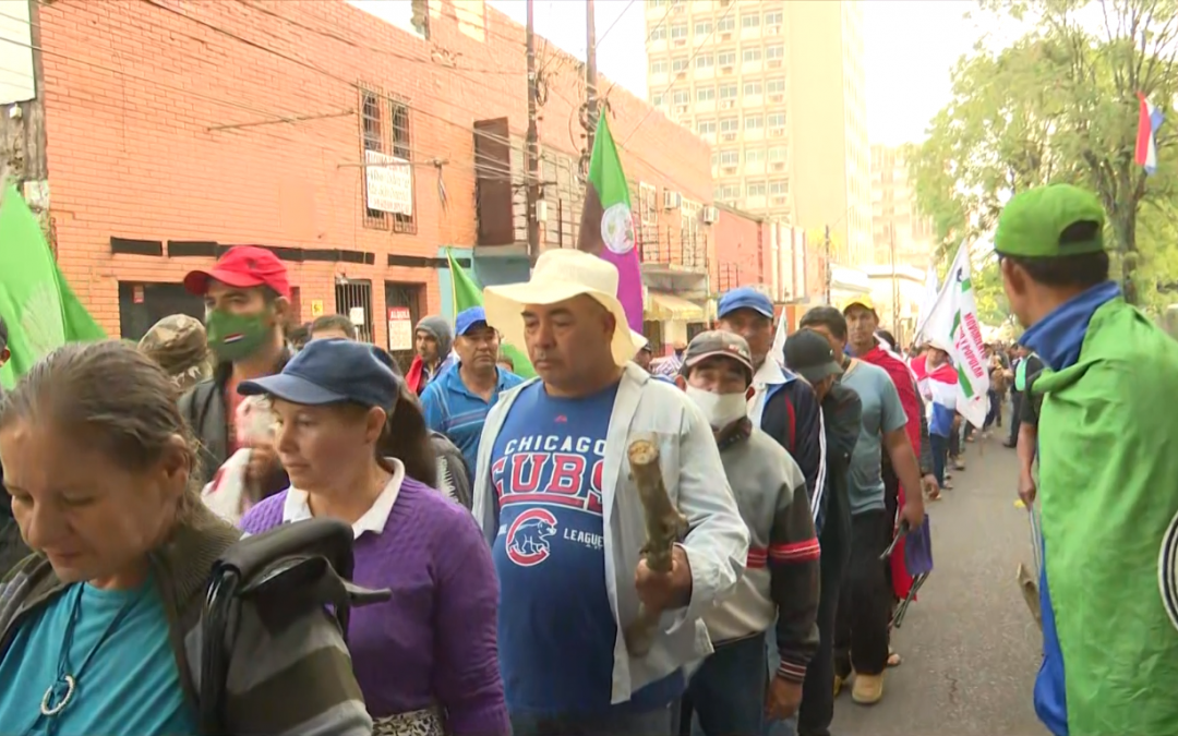 Segundo día de marcha campesina por microcentro asunceno