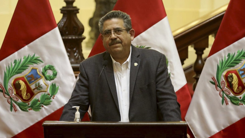 Manuel Merino renuncia a la presidencia de Perú