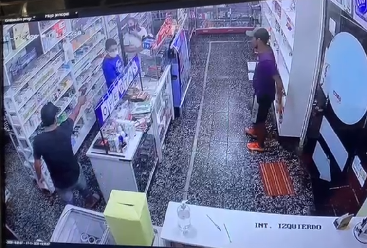 Asalto a mano armada a farmacia de Ñemby