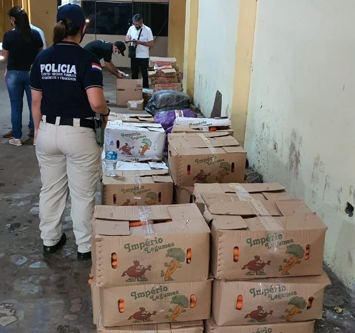 CDE: Incautan colectivo con mercaderías de contrabando