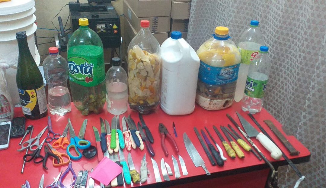 Tras requisa en Buen Pastor, incautan armas blancas, celulares y droga