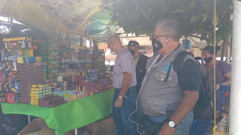 Mercado 4: realizan control de venta de pirotecnia